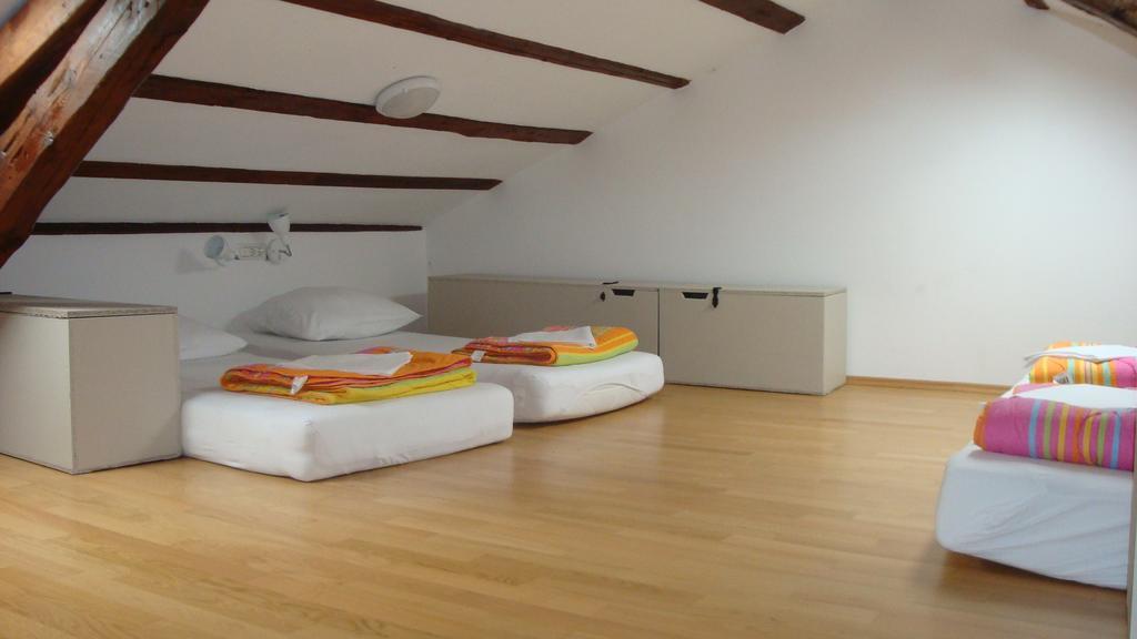 Hostel Alieti Izola Oda fotoğraf